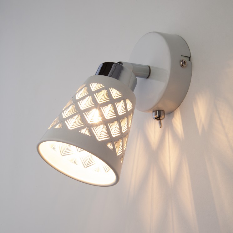 Светильник настенный Eurosvet Snowy 20060/1 белый