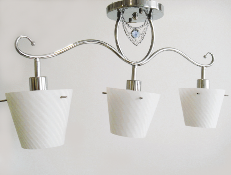 Люстра Sneha 90093/3 CR 61х16х32 3хЕ27 Хром/матовое стекло(Ск)