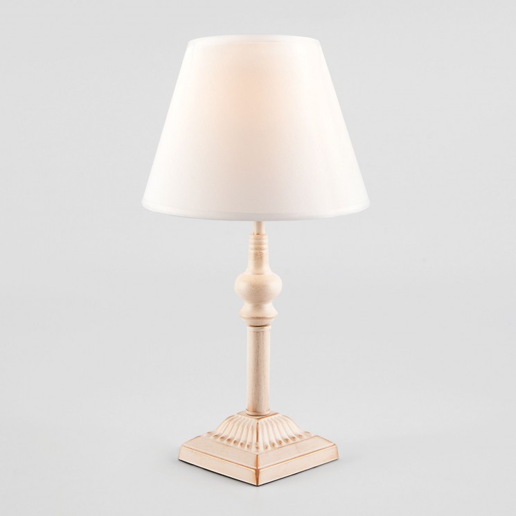 Настольный светильник  Eurosvet Berlin 01061/1 белый с золотом