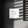Розетка встраиваемая S70 с заземлением и защитными шторками, 16А, с USB, A+С VOLTUM VLS040501 белый глянец