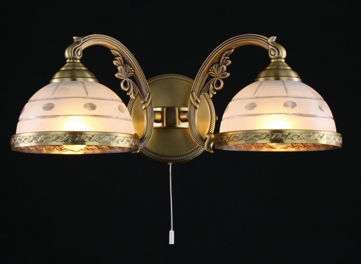 Бра Maytoni RC1011-WL-02-R