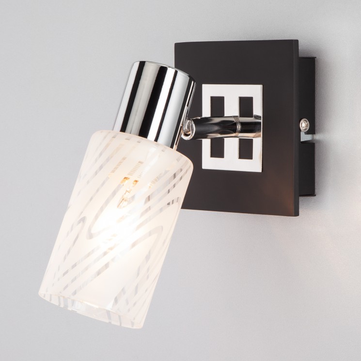 Светильник настенный Eurosvet Скарлет 20020/1 хром/венге