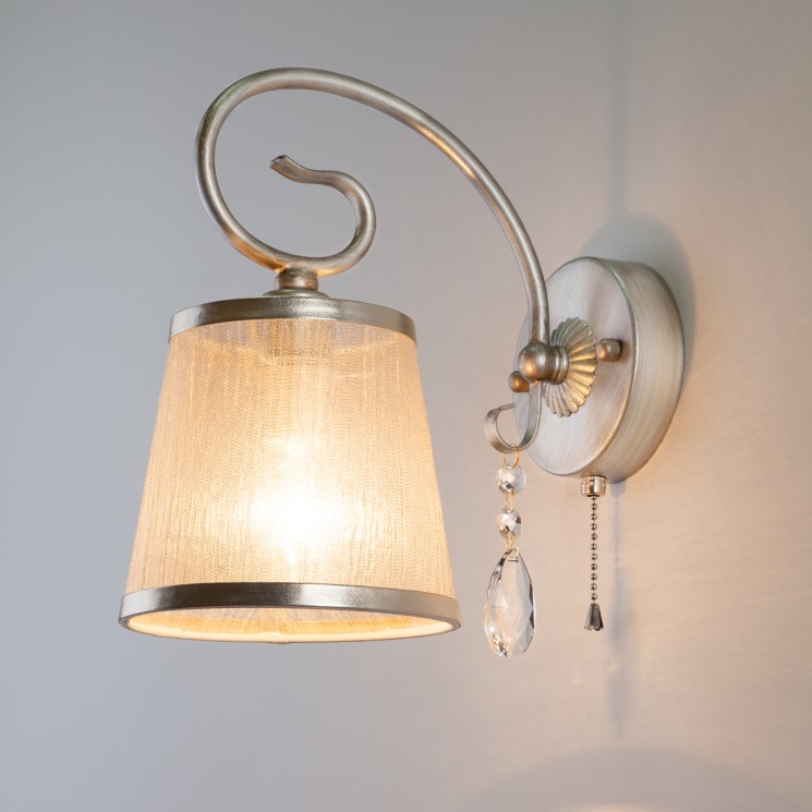 Светильник настенный Eurosvet Liona 60065/1 серебро